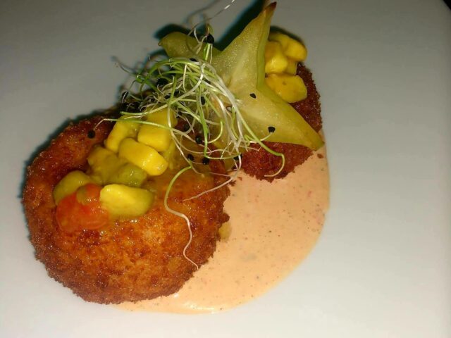 Blazzin Bar Restaurant Calle Loiza.4