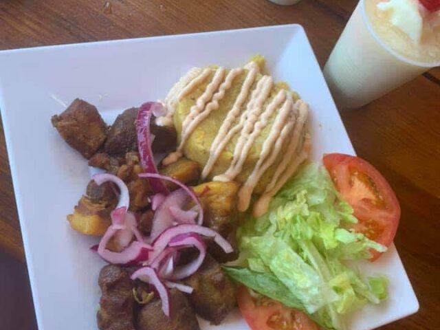 Carm√≠n Restaurant Pi√±ones 4