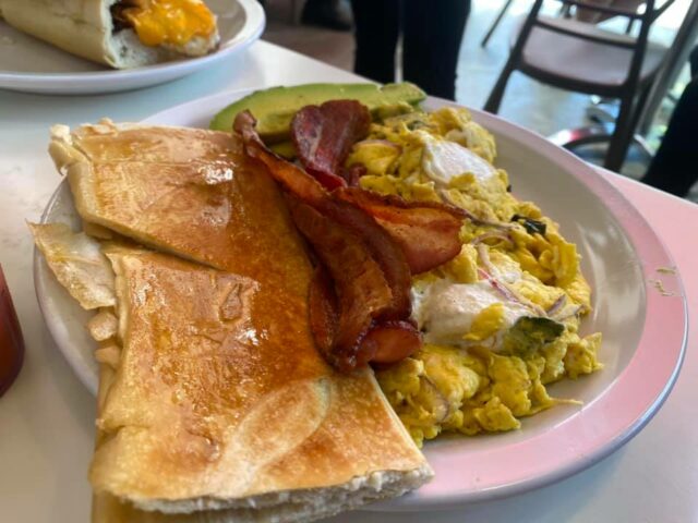 Pinkys Brunch Calle Loiza.1