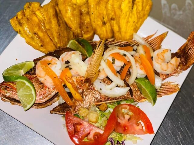 The Ocean Bar Pi√±ones 5